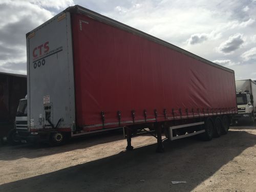 Click Here To Enlarge This Photo Of Curtain Sider Trailers