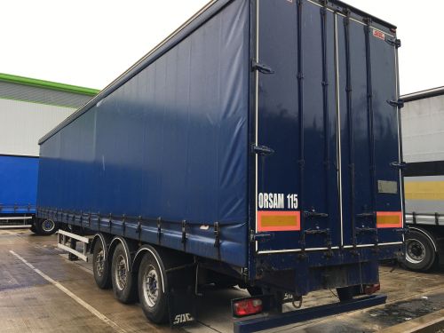 Click Here To Enlarge This Photo Of Curtain Sider Trailers